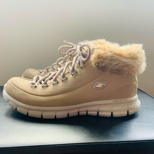Skechers Fur Collar Women Winter Boots